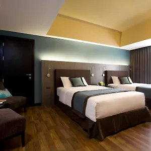 Hailey And Meagan's Nook At F1 Manila Residential At Bgc Near St Luke's Aparthotel