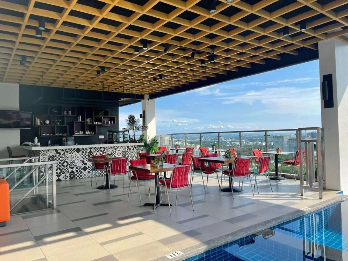 Modern 1Br Executive Suite L Best City View Of Bgc L The Residences Bcct Taguig Aparthotel